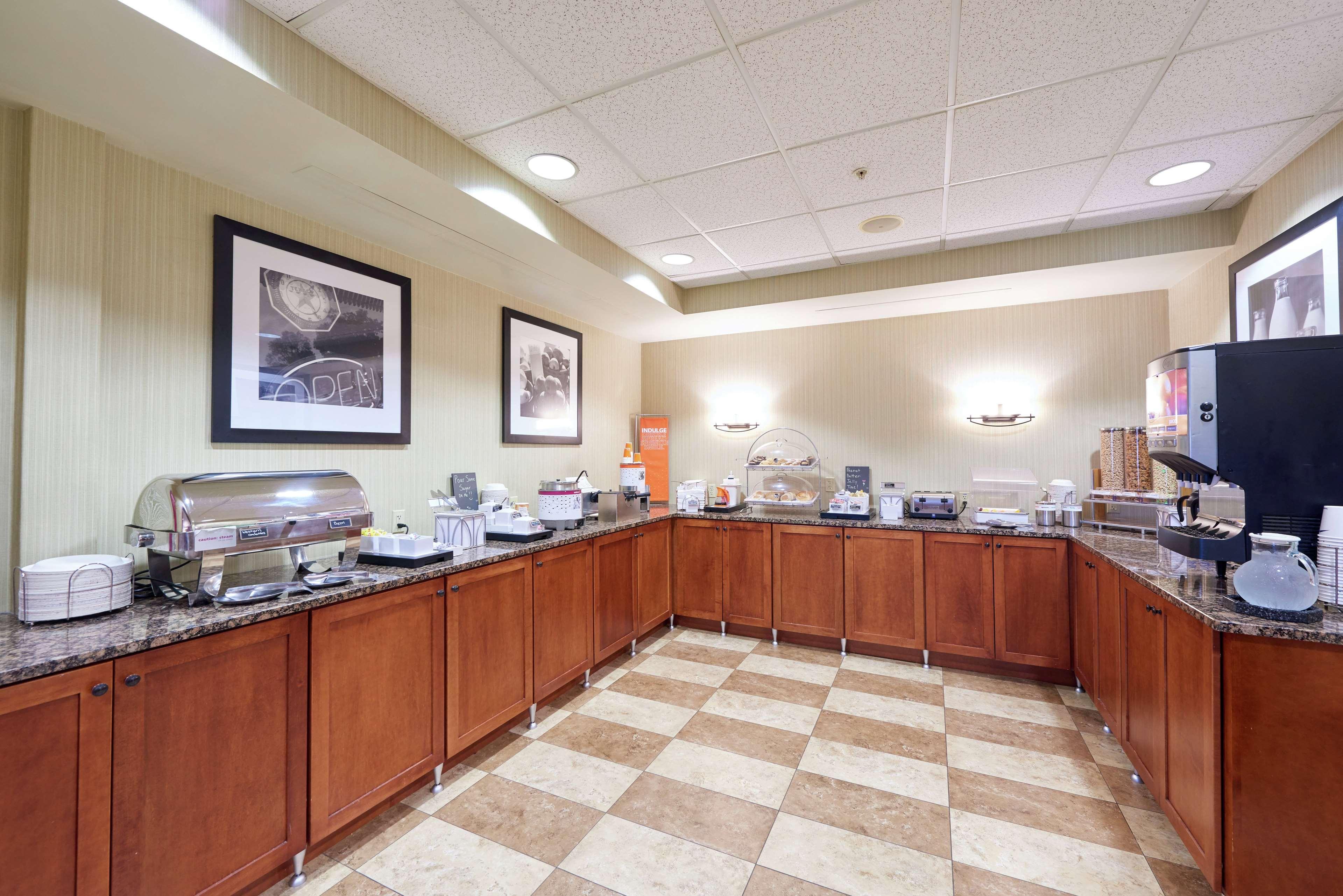 Hampton Inn Massillon Εξωτερικό φωτογραφία